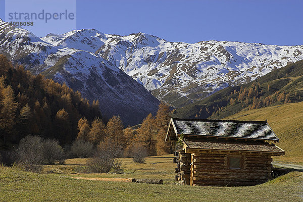 Hütten im Vallungtal (Ende des Rojentals)  Rojen  Südtirol  Italien