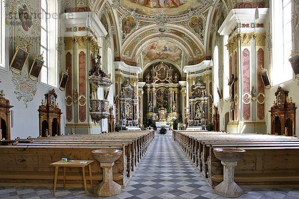 Kirche Sankt Peter und Paul  Sankt Peter oder San Pietro  Villnößtal  Südtirol  Italien