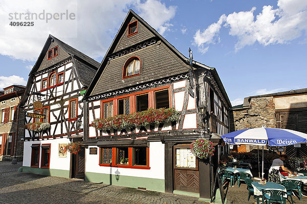 Restaurant Münze in einem schönen alten Fachwerkhaus  Bacharach am Rhein  Rheinland-Pfalz  Deutschland