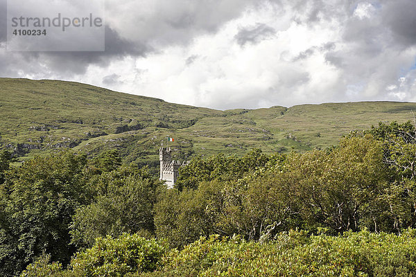 Burg Glenveagh im Glenveagh Nationalpark  Donegal  Irland