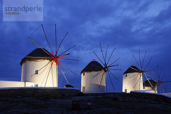 Die Windmühlen  das Wahrzeichen von Mykonos  Griechenland
