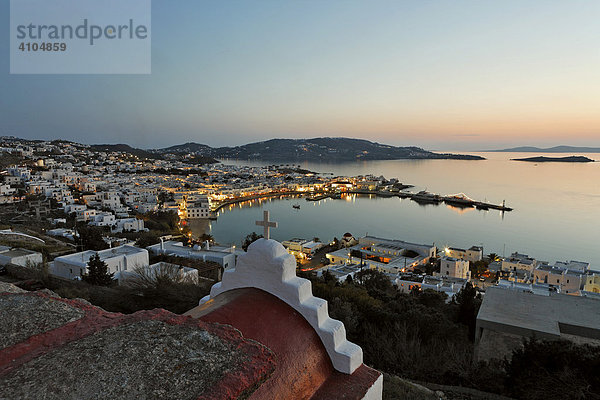 Blick auf den alten Hafen und die Altstadt von  Mykonos  Griechenland