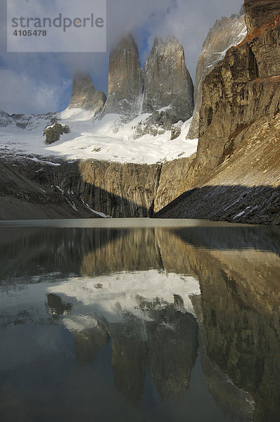 Torres del Paine  Torres del Paine Nationalpark  Patagonien  Chile