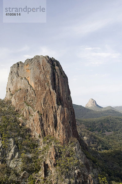 Vulkanische Gesteinformationen im Warrumbungles Nationalpark  NSW  Australien