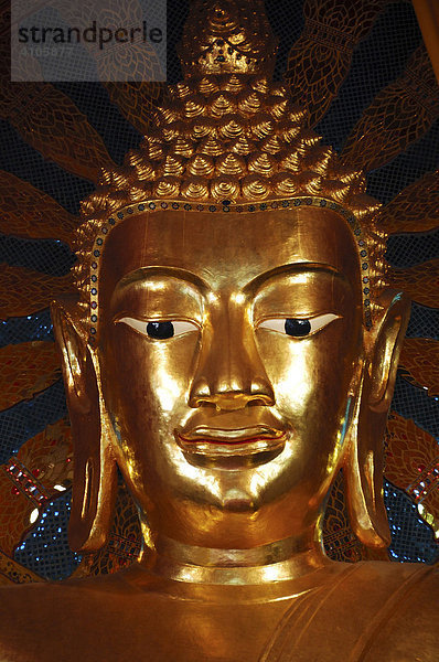 Buddha Statue  Wat Phra Singh  Chiang Mai  Thailand