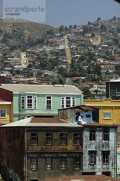 Hügel und Häuser  Valparaiso  Chile  Südamerika