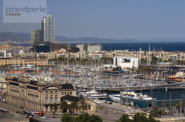 Blick über den Hafen Port Vell  Barcelona  Spanien  Europa