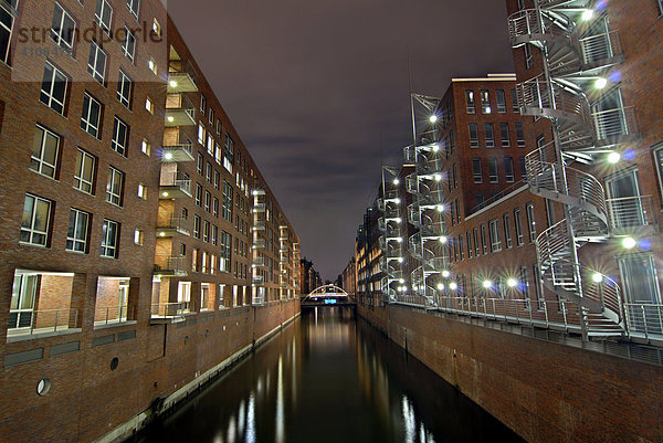 Die Speicherstadt mit dem Kehwiederfleet in Hamburg  Deutschland