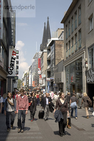 Hohe Straße  Einkaufsstraße  Fußgängerzone  Köln  Nordrhein-Westfalen  Deutschland  Europa