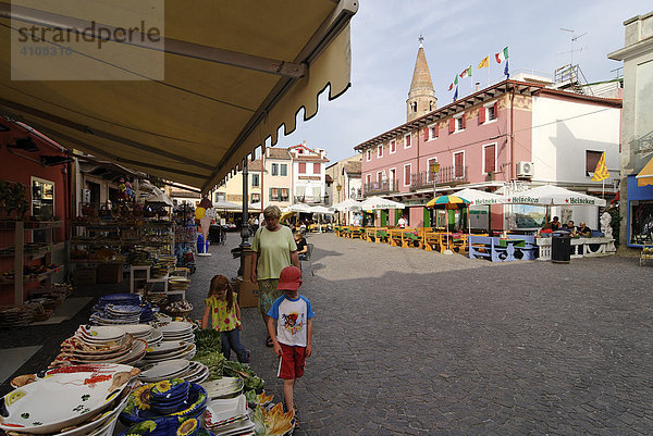 In der malerischen Altstadt  Caorle an der Adria  Venetien  Italien