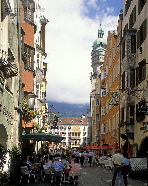 Altstadt mit Goldenem Dachl  Innsbruck  Tirol  Österreich  Europa