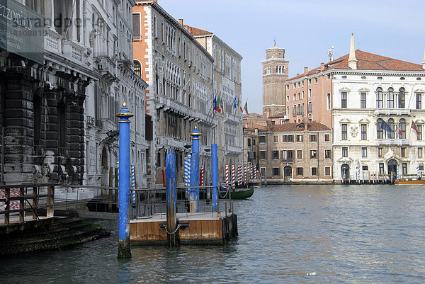Kanal in Venedig  Venedig  Venetien  Italien  Europa