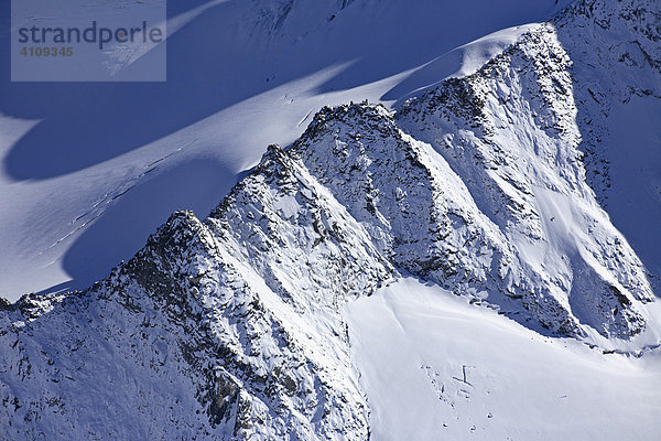 Felsgrat in den Hohen Tauern aus der Luft  Kärnten  Österreich