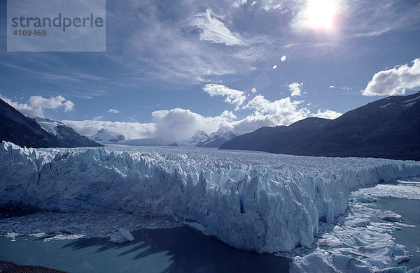 Perito Moreno Gletscher am Lago Argentino  Patagonien  Argentinien