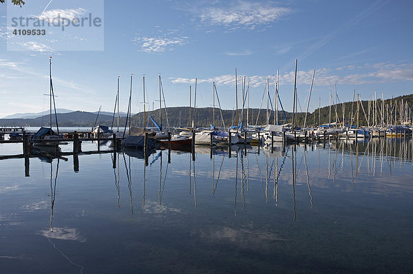 Bootshafen bei Maria Loretto  Klagenfurt  Wörthersee  Kärnten  Österreich