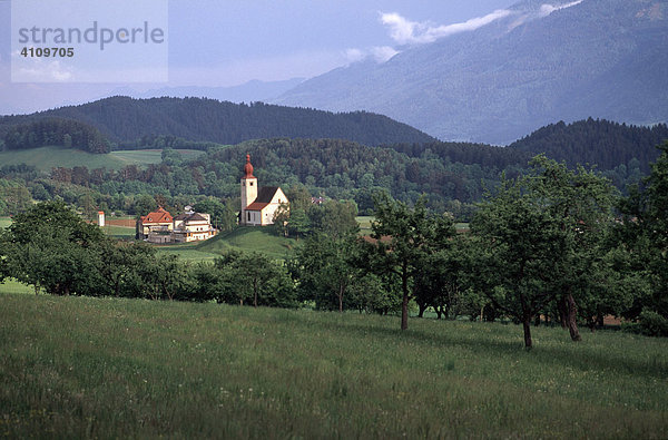 Kirche in Lendorf  Drautal  Kärnten  Österreich