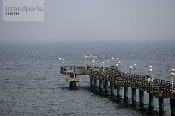 Seebrücke Seebad Heiligendamm an der Oststee in Mecklenburg Vorpommern  Deutschland