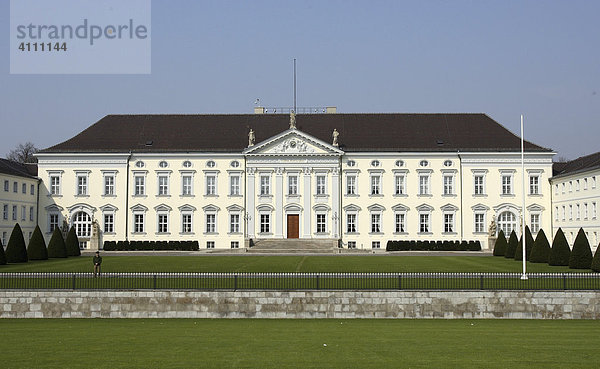 Schloss Bellevue - Sitz des Bundespräsidenten in Berlin  Deutschland  Europa Zuhause von