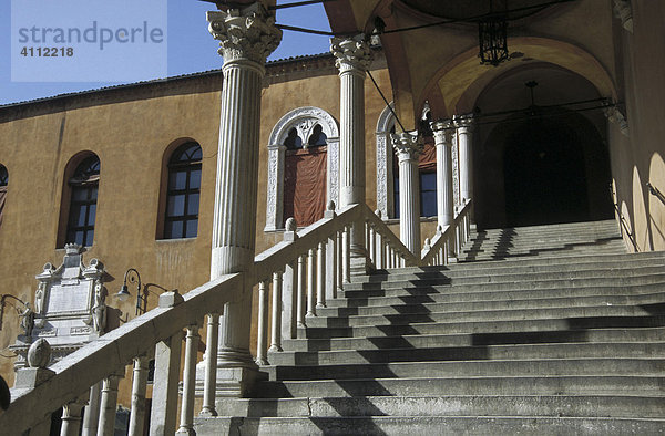 Treppe zum Palazzo Comunale  Ferrara  Emilia Romagna  Italien