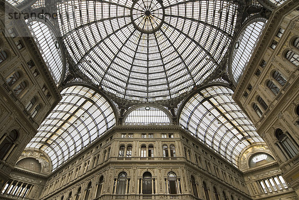 Galleria Umberto  Passage  Ladengalerie aus dem 19. Jh.  Neapel  Kampanien  Italien