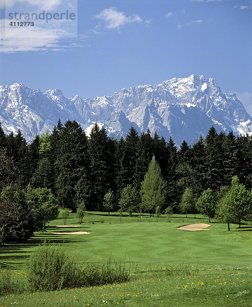 Oberau  Golfplatz  Golfclub Garmisch  Wettersteingebirge  Oberbayern  Deutschland
