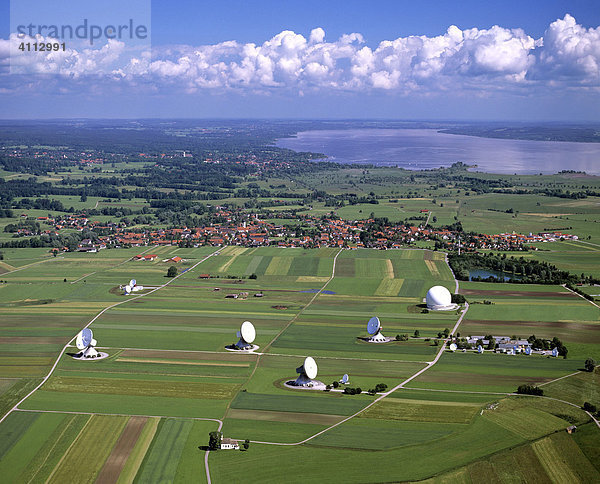 Erdfunkstelle Raisting  Ammersee  Luftbild  Oberbayern  Bayern  Deutschland