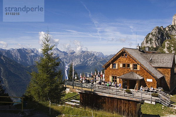 Erfurter Hütte im Rofangebirge mit Karwendel und Achental  Tirol Österreich