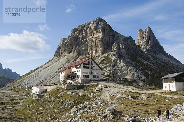 Dreizinnenhütte mit Toblinger Knoten  Sextener Dolomiten  Italien