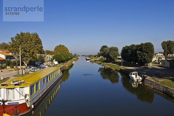 Rhone Kanal  Aigues Mortes  Languedoc-Rousillion  Frankreich