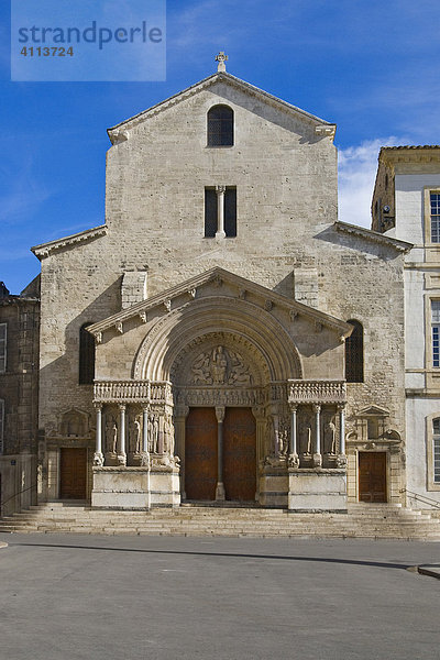 Kloster Saint Trophime  Arles  Provence-Alpes-Cote d Azur  Frankreich