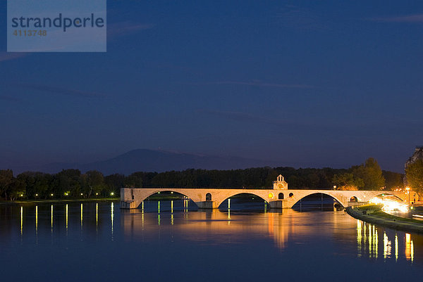 St. Benezet Brücke  Pont d Avignon  Avignon  Provence-Alpes-Cote d Azur  Frankreich