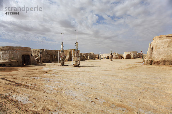 Desert City - Drehort von Krieg der Sterne Episode I in der Sahara  Tozeur  Tunesien