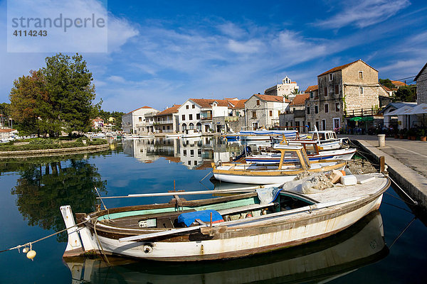 Hafen von Vrboska  Insel Hvar  Dalmatien  Kroatien