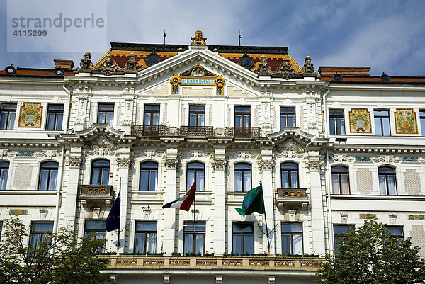 Rathaus von Pecs  Pecs  Südungarn  Ungarn  Südosteuropa  Europa