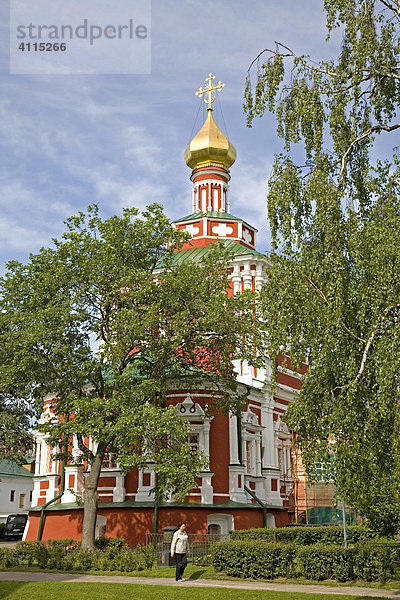 Neujungfrauen Kloster Turm der Christi Verklärungs Torkirche  Moskau  Russland  Osteuropa  Europa