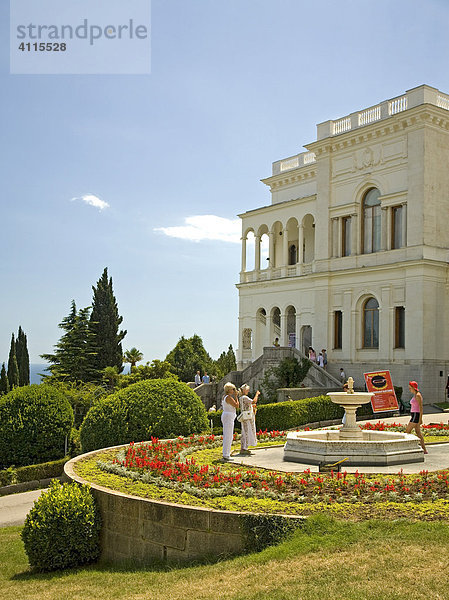 Park und Garten des Livadija Palastes  Livadija Palast  Jalta  Krim  Ukraine  Süd-Osteuropa  Europa