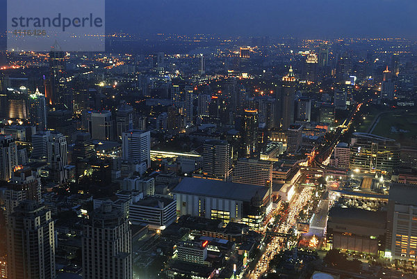 Blick vom Bayoke Tower bei Nacht  Bangkok  Thailand