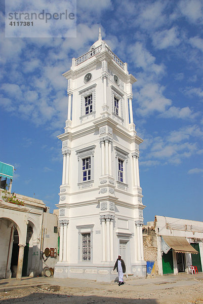 Italienischer Uhrturm in der Altstadt  Tripolis  Libyen