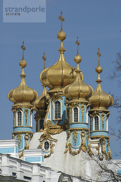 Zwiebeltürme des Katharinen-Palasts  Puschkin bei St. Petersburg  Russland