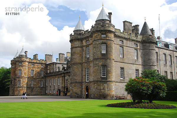 Palace of Holyroodhouse  Edinburgh  Schottland