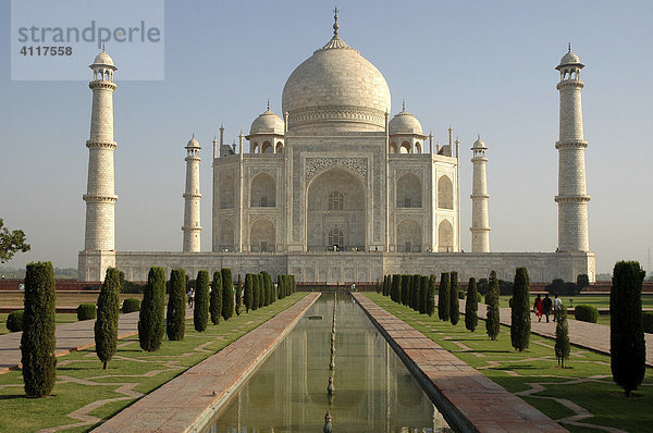 Taj Mahal im Morgenlicht  Agra  Indien