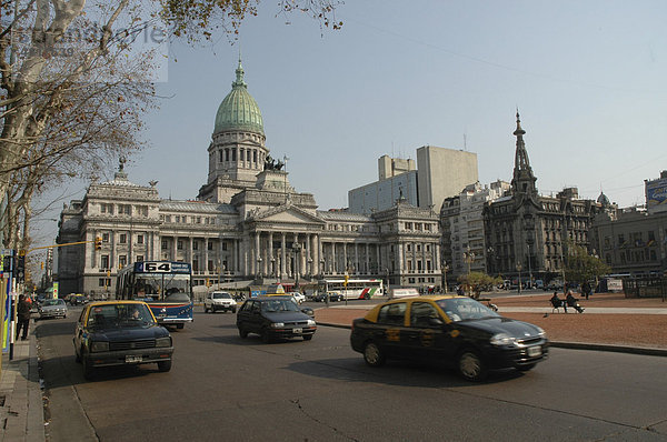 Kongressgebäude an der Plaza de Congreso  Buenos Aires  Argentinien