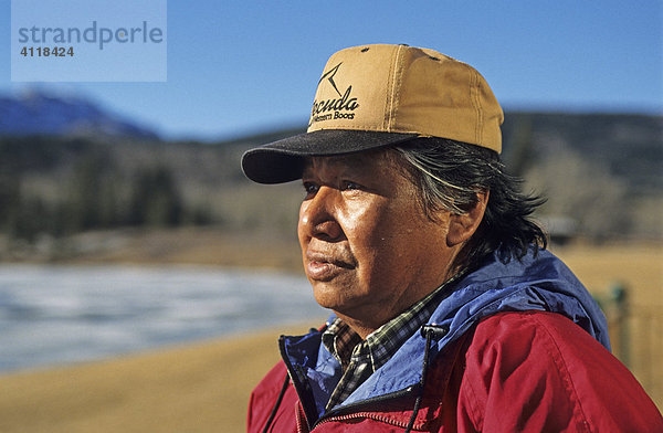 Stammesältester der Stoney Indianer  Nakoda Reservat  Alberta  Kanada