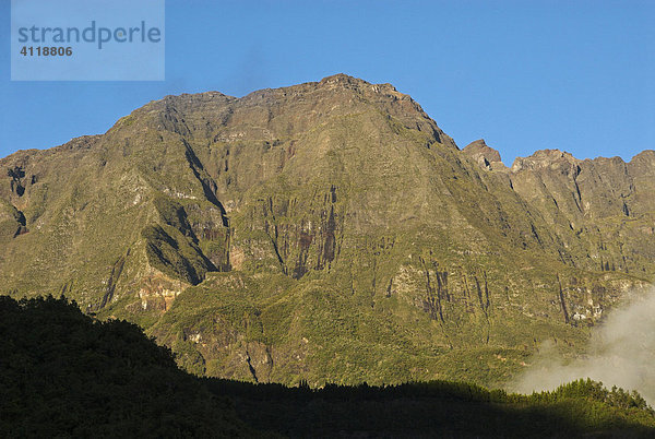 Vulkan Piton des Neiges  Vulkankessel Cirque de Salazie  Insel La Reunion  Frankreich  Afrika