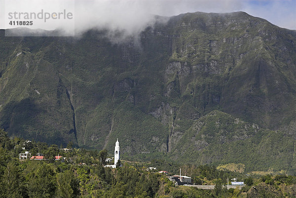 Gemeinde Cilaos  Vulkankessel Cirque de Cilaos  Insel La Reunion  Frankreich  Afrika