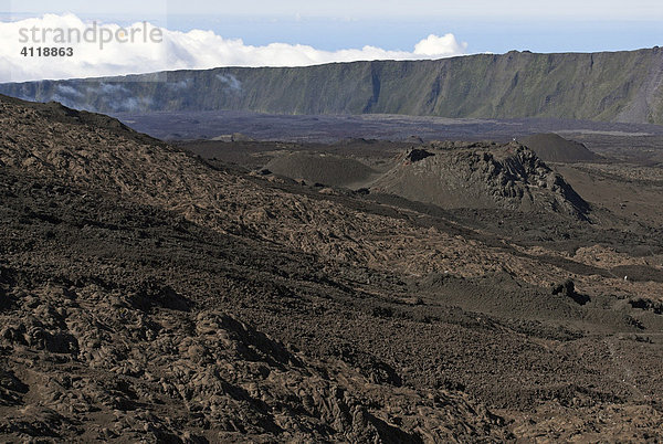 Kessel des Vulkan Piton de la Fournaise  Insel La Reunion  Frankreich  Afrika