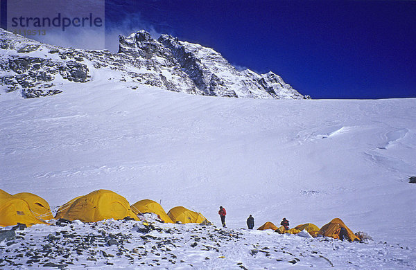 Lager IV  4 (7950m) auf dem Südsattel des Mount Everest   Himalaya  Nepal