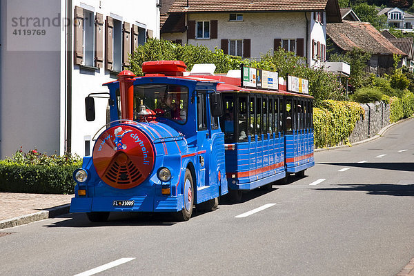 Touristenzug  Stadtrundfahrt  Vaduz  Liechtenstein  Europa