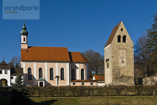 Kloster Wessobrunn u. romanischer Glockenturm  Wessobrunn  Pfaffenwinkel  Bayern  Deutschland