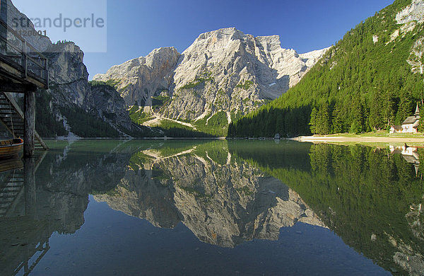 Pragser Wildsee Lago di Braies  Seekofel Croda di Becco  Pustertal Südtirol Italien